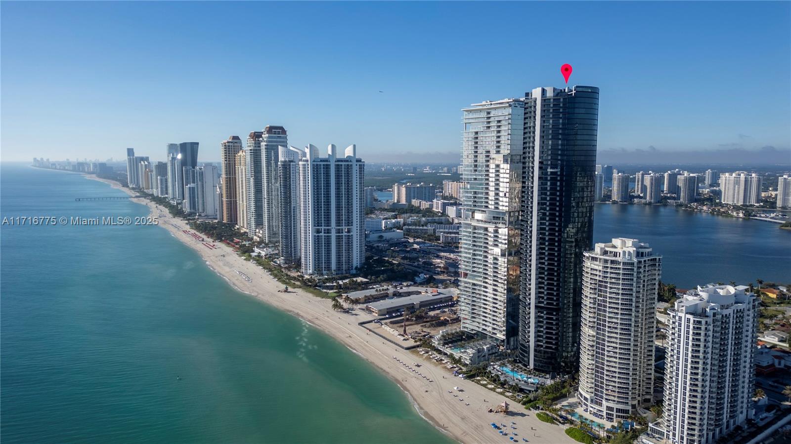 18555 COLLINS AVENUE COND - Residential