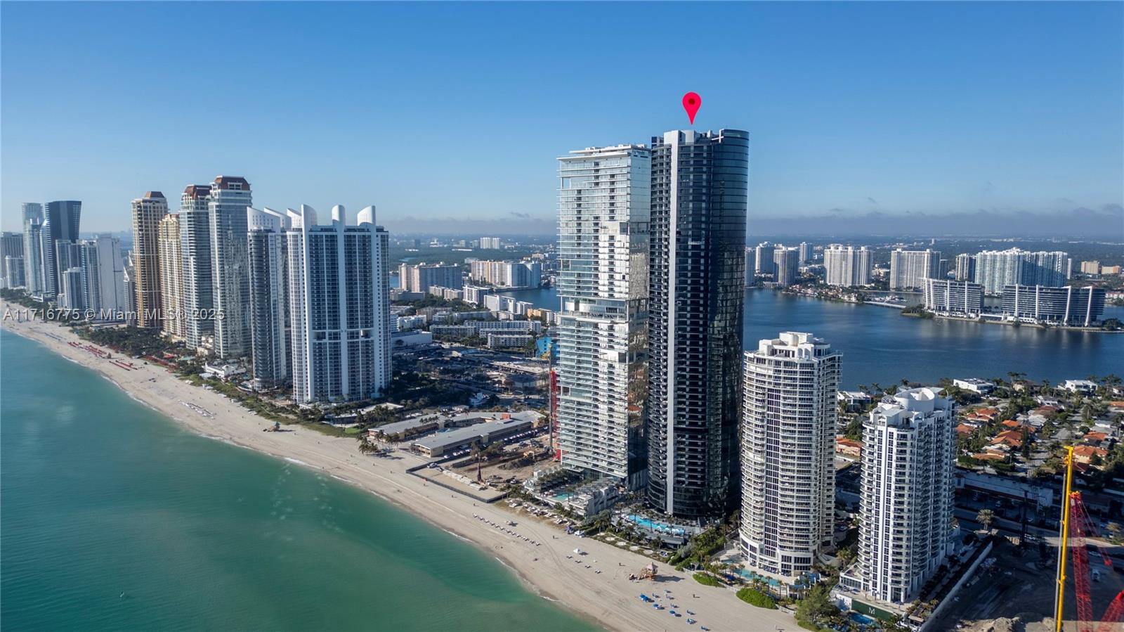 18555 COLLINS AVENUE COND - Residential