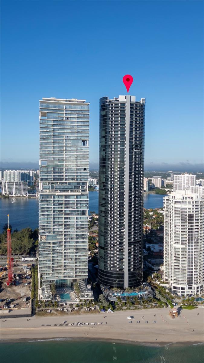 18555 COLLINS AVENUE COND - Residential