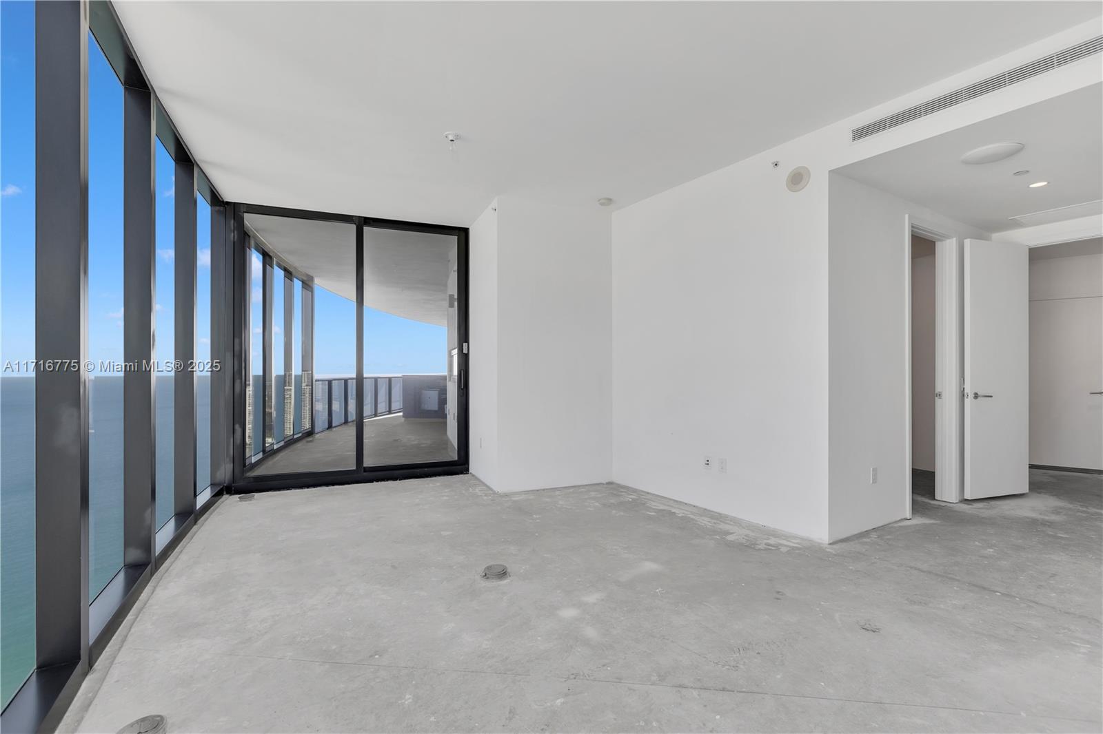 18555 COLLINS AVENUE COND - Residential