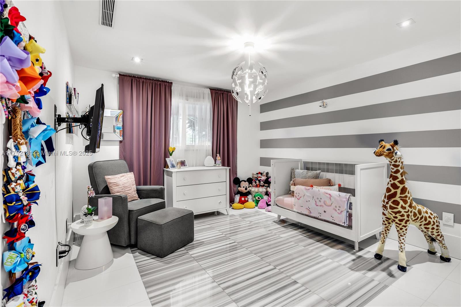 DORAL ESTATES - Residential