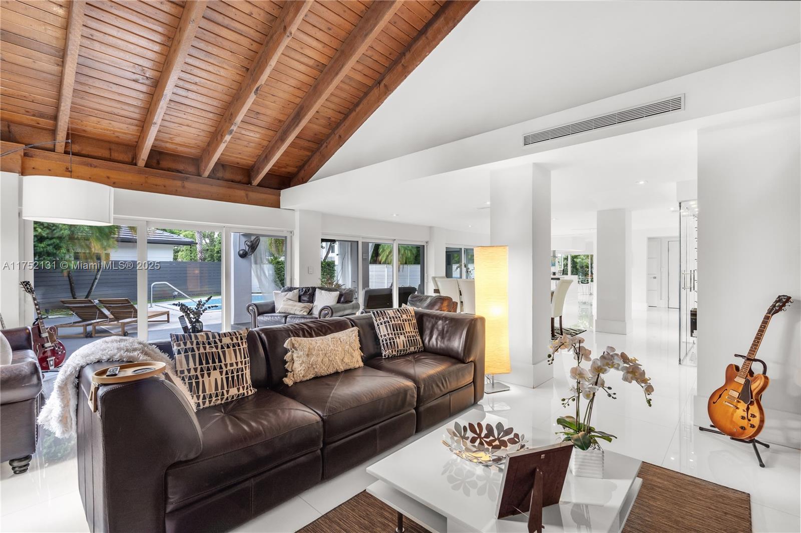 DORAL ESTATES - Residential