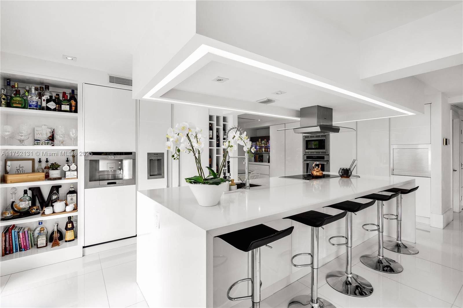 DORAL ESTATES - Residential