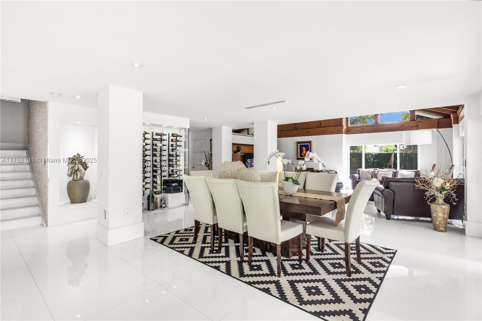 9473 NW 49th Doral Ln