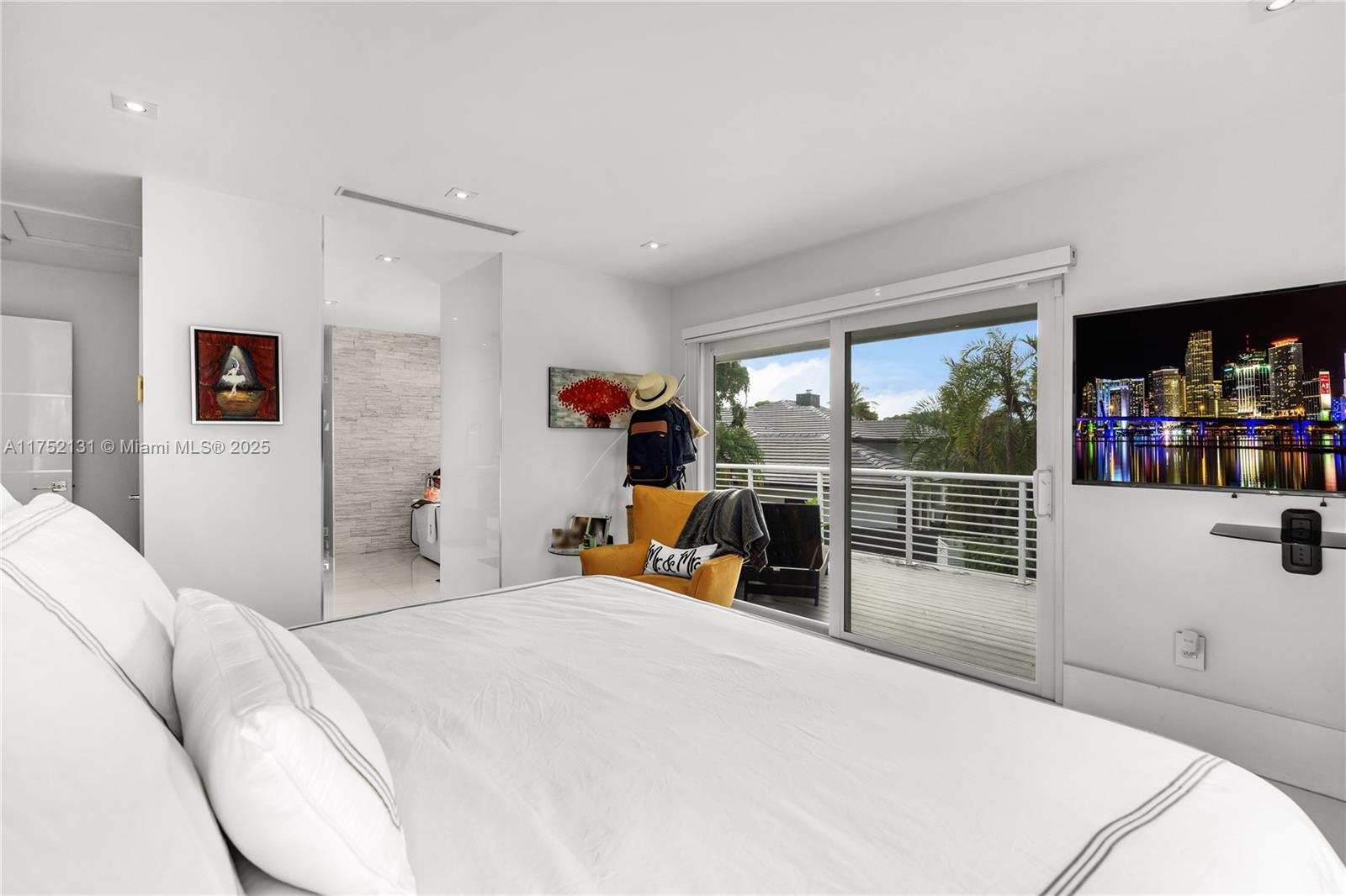 DORAL ESTATES - Residential