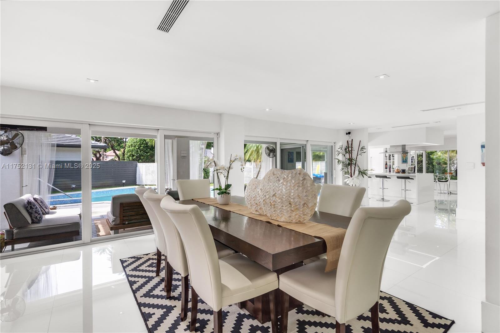 DORAL ESTATES - Residential