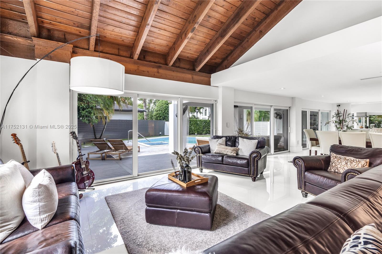 DORAL ESTATES - Residential