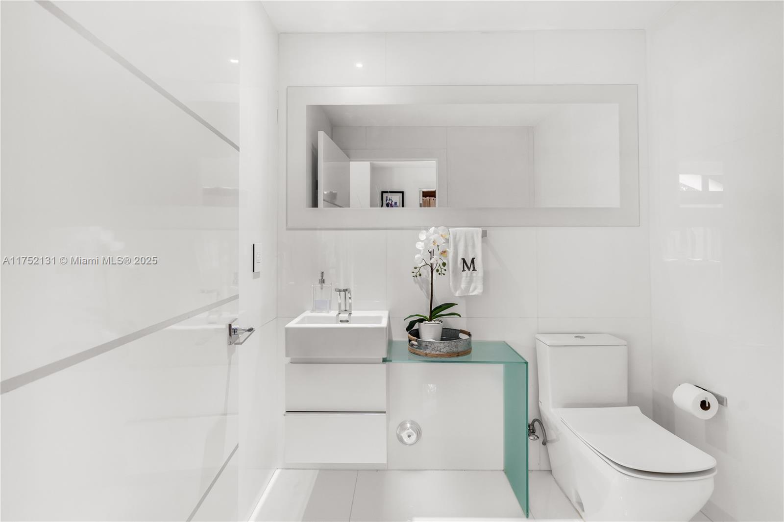 DORAL ESTATES - Residential