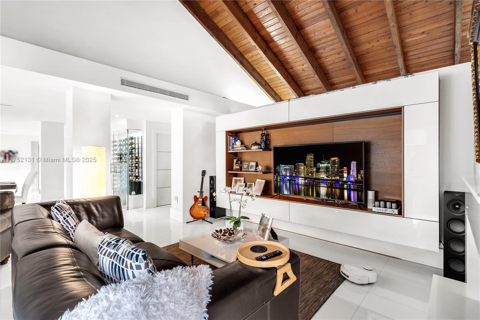 DORAL ESTATES - Residential