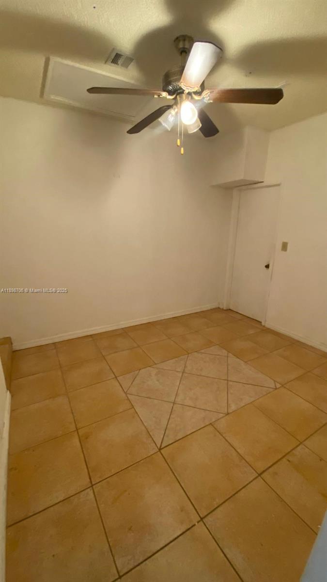 VILLAGES OF RENAISSANCE - Residential Lease