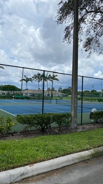 VILLAGES OF RENAISSANCE - Residential Lease