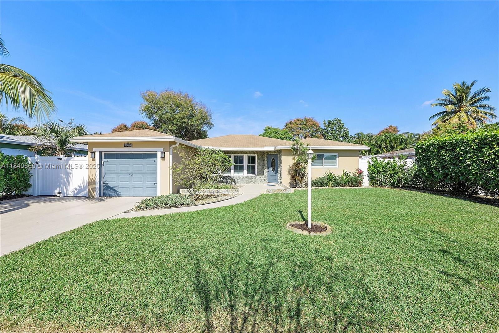 OAKLAND HILLS 4TH SEC - Residential