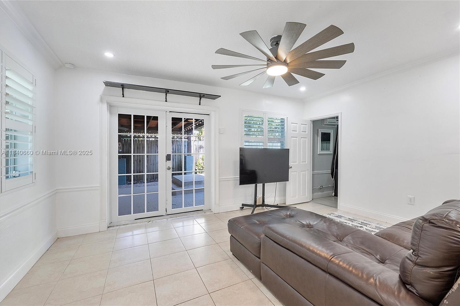 OAKLAND HILLS 4TH SEC - Residential