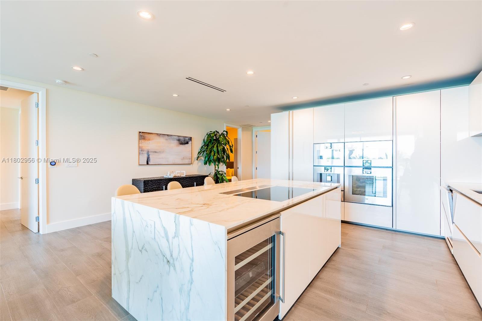 OCEANA BAL HARBOUR CONDO - Residential