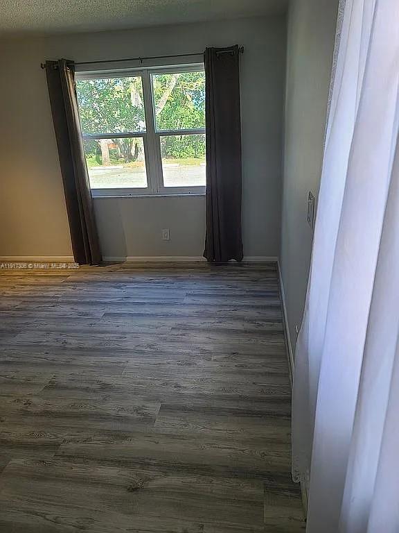 IMPERIAL APARTMENT CONDO - Residential