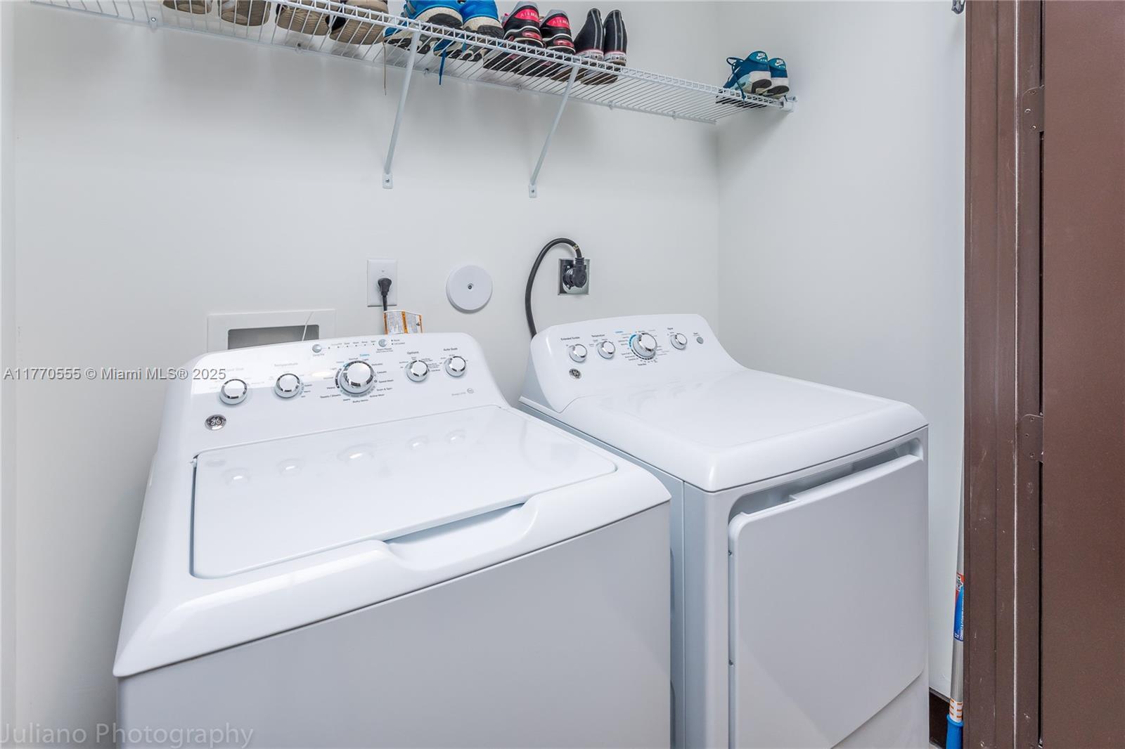 CRESTVIEW WEST - Residential