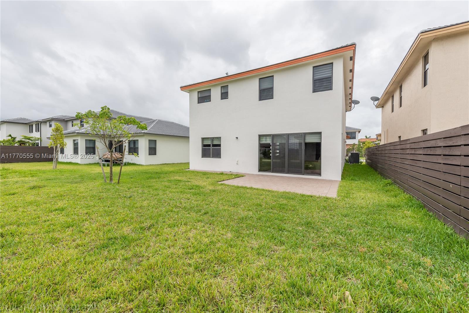 CRESTVIEW WEST - Residential