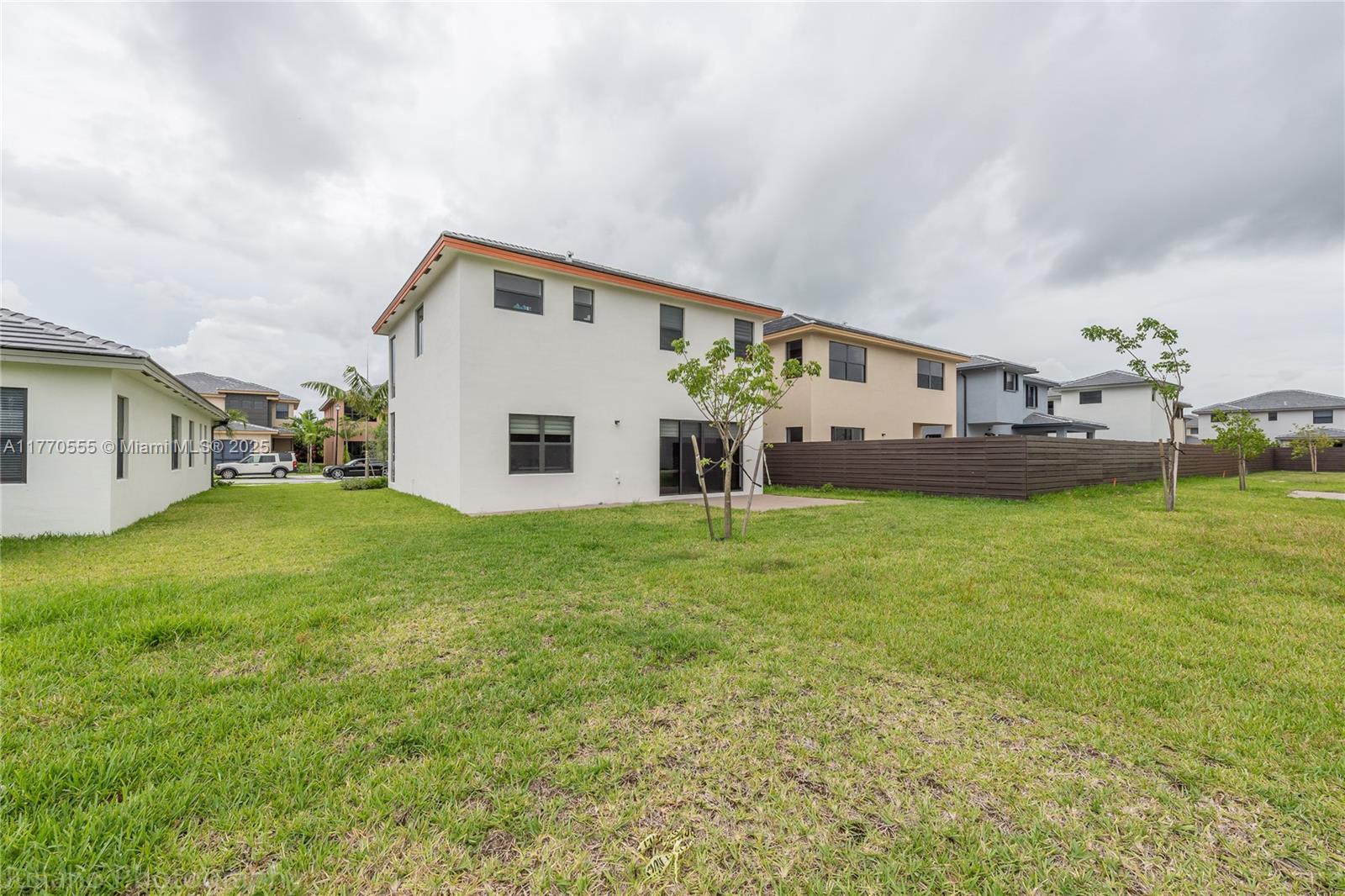CRESTVIEW WEST - Residential