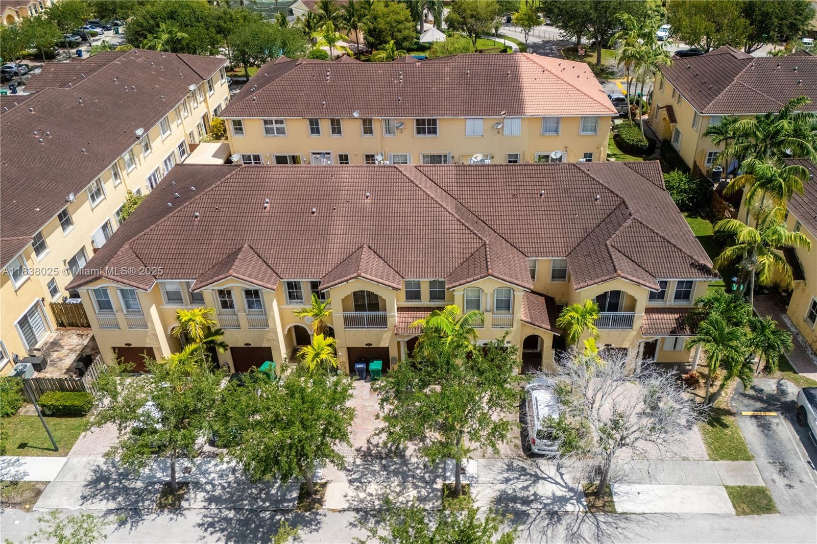 15057 SW 9th Ter, Miami, FL, 33194/$549,900 4 15057 SW 9th Ter