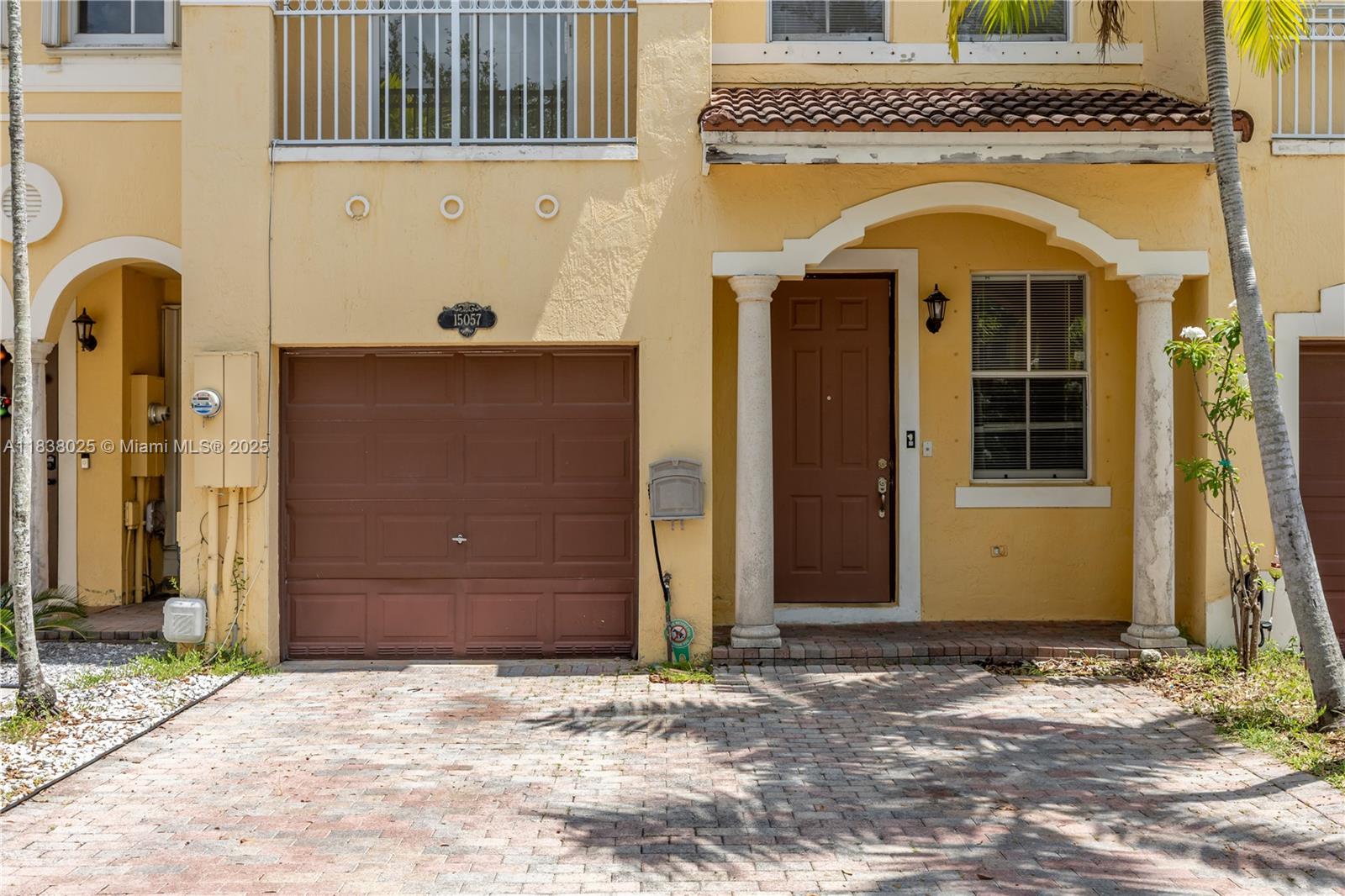 15057 SW 9th Ter, Miami, FL, 33194/$549,900 2 15057 SW 9th Ter