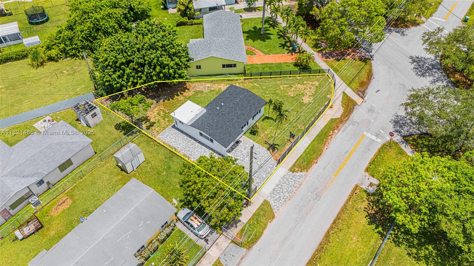LINCOLN ESTS - Residential