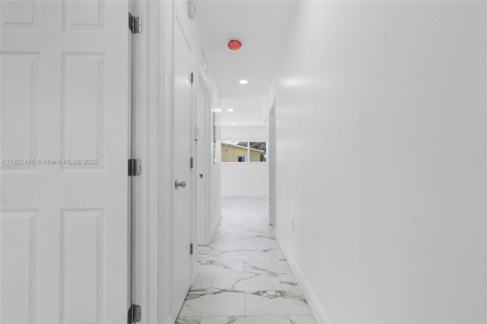 LINCOLN ESTS - Residential