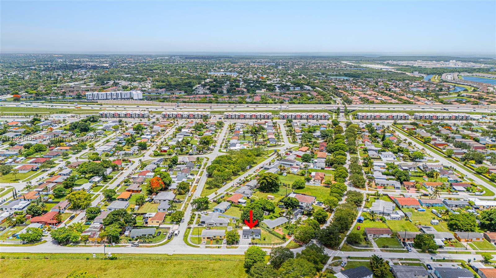 LINCOLN ESTS - Residential