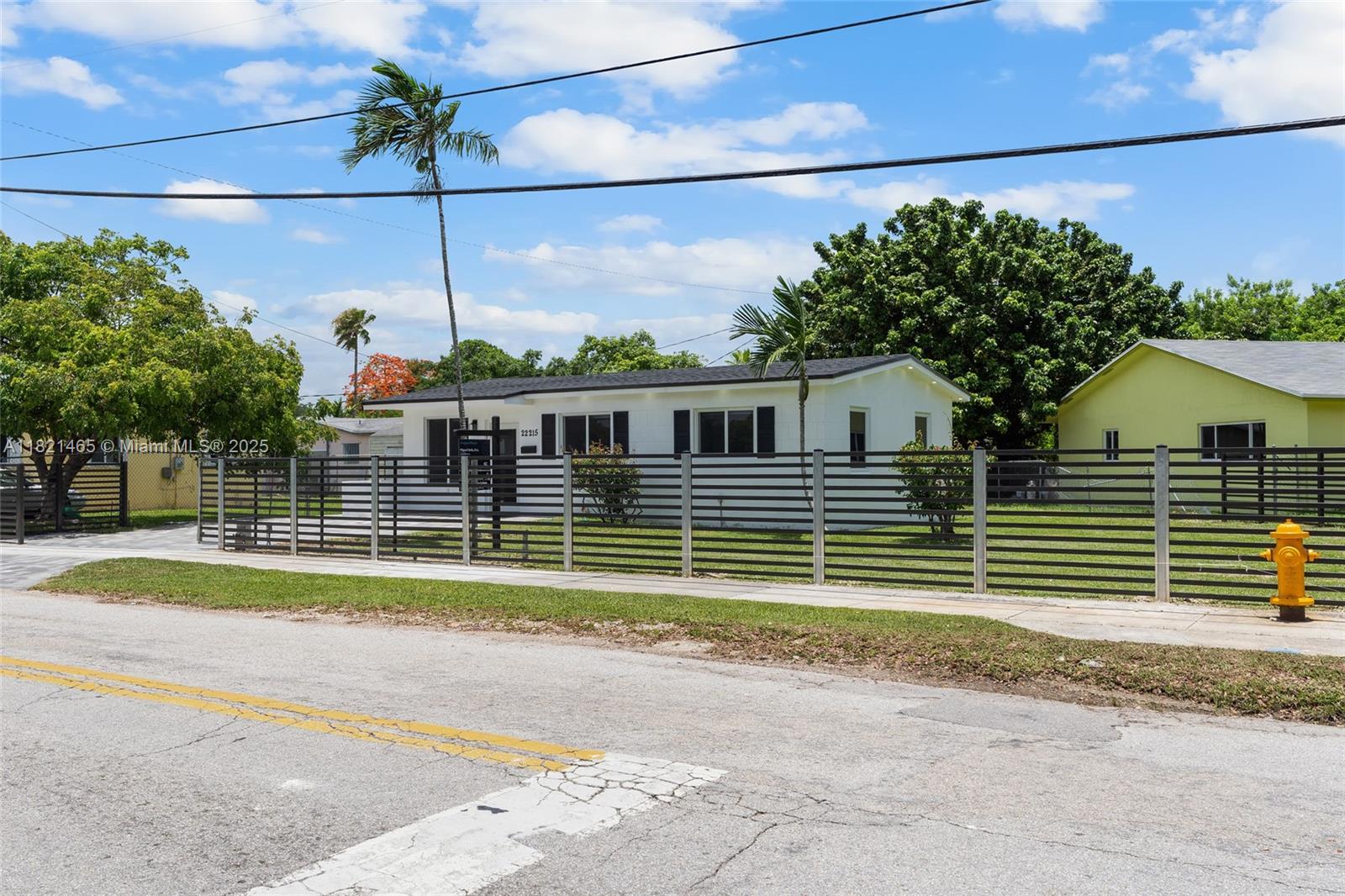 LINCOLN ESTS - Residential