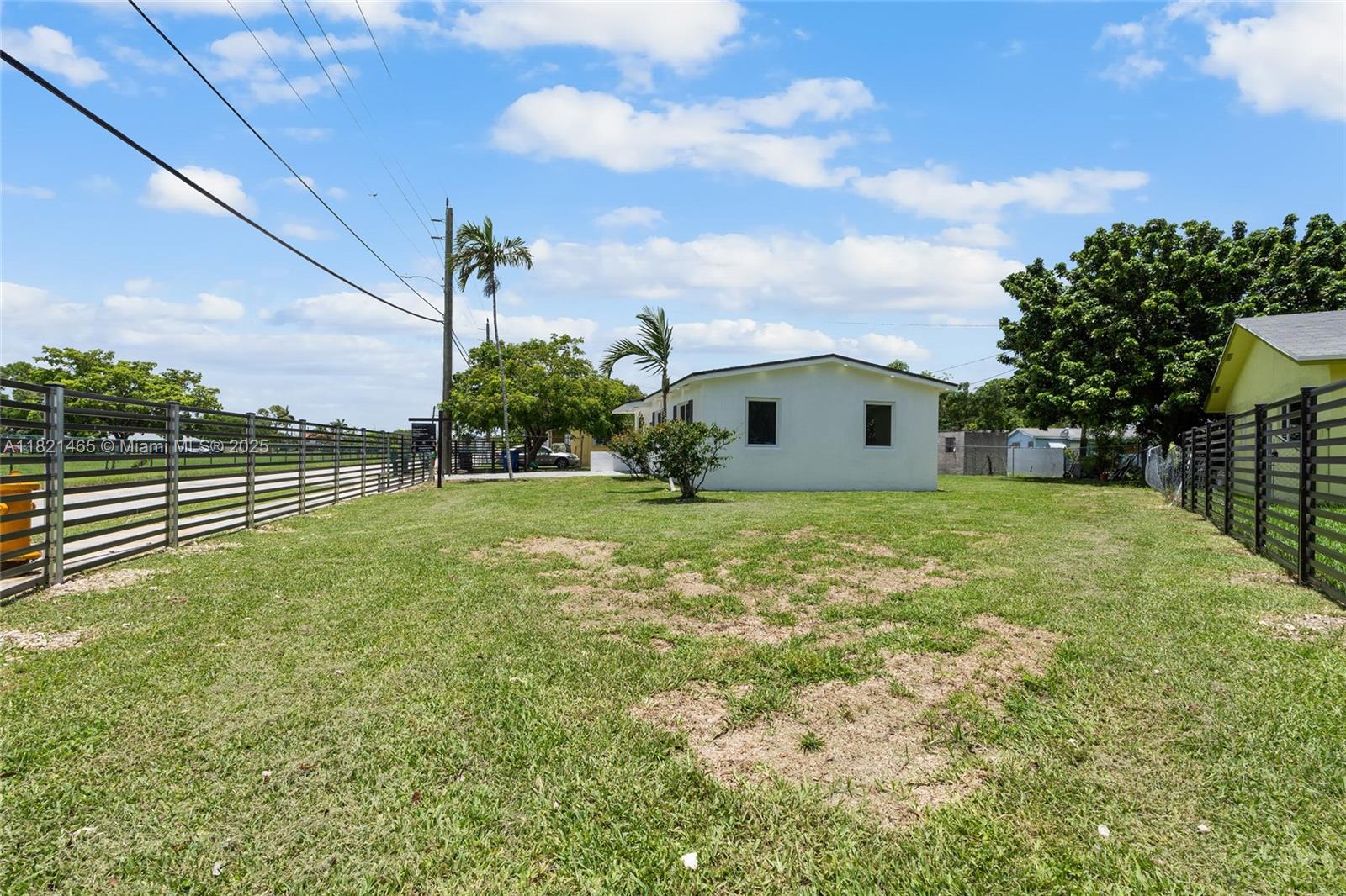 LINCOLN ESTS - Residential