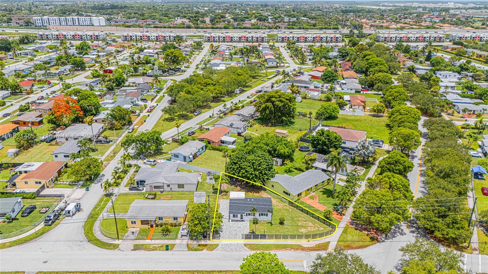 LINCOLN ESTS - Residential