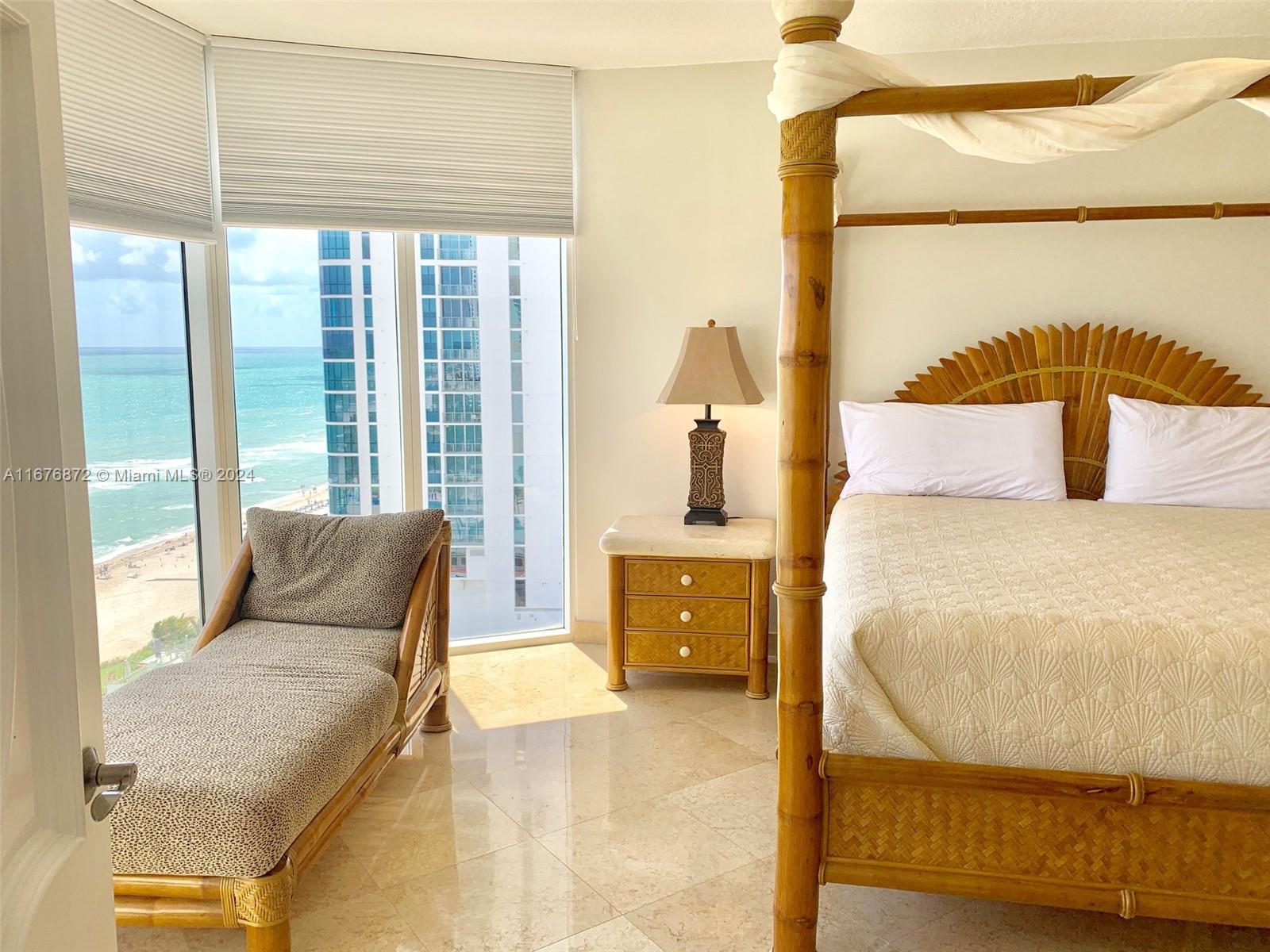 THE PINNACLE CONDO - Residential