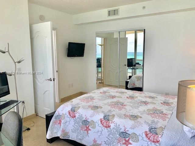 THE PINNACLE CONDO - Residential