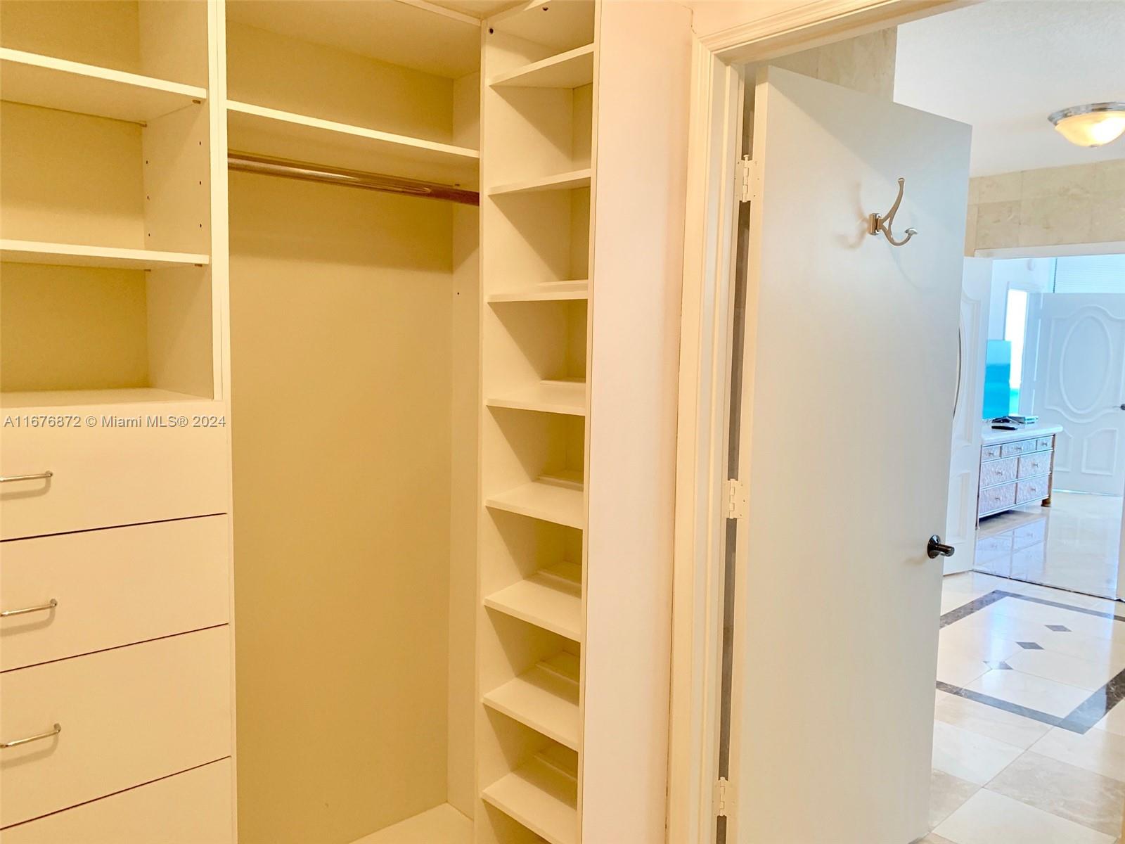 THE PINNACLE CONDO - Residential