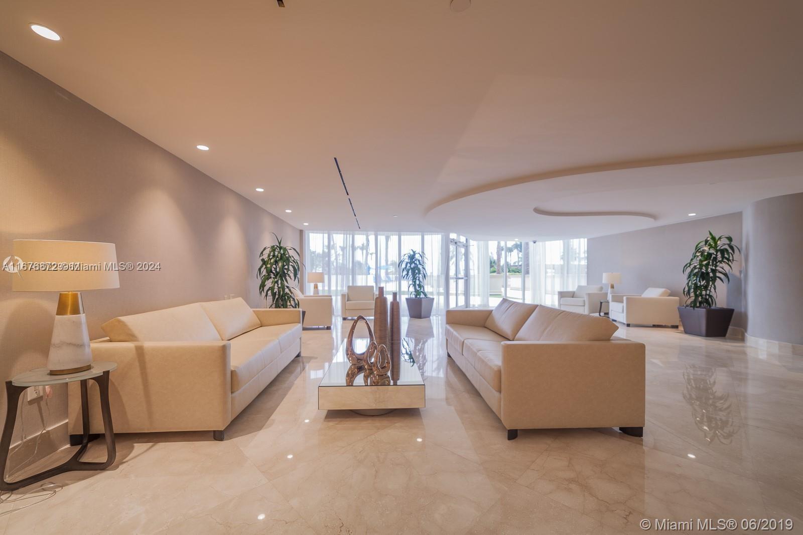 THE PINNACLE CONDO - Residential