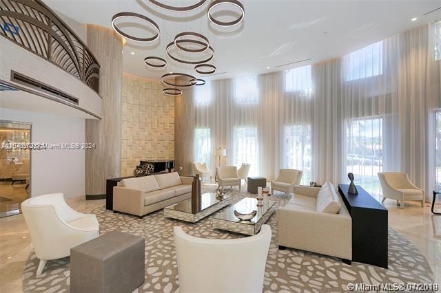 THE PINNACLE CONDO - Residential