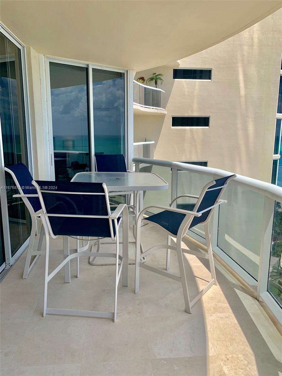 THE PINNACLE CONDO - Residential
