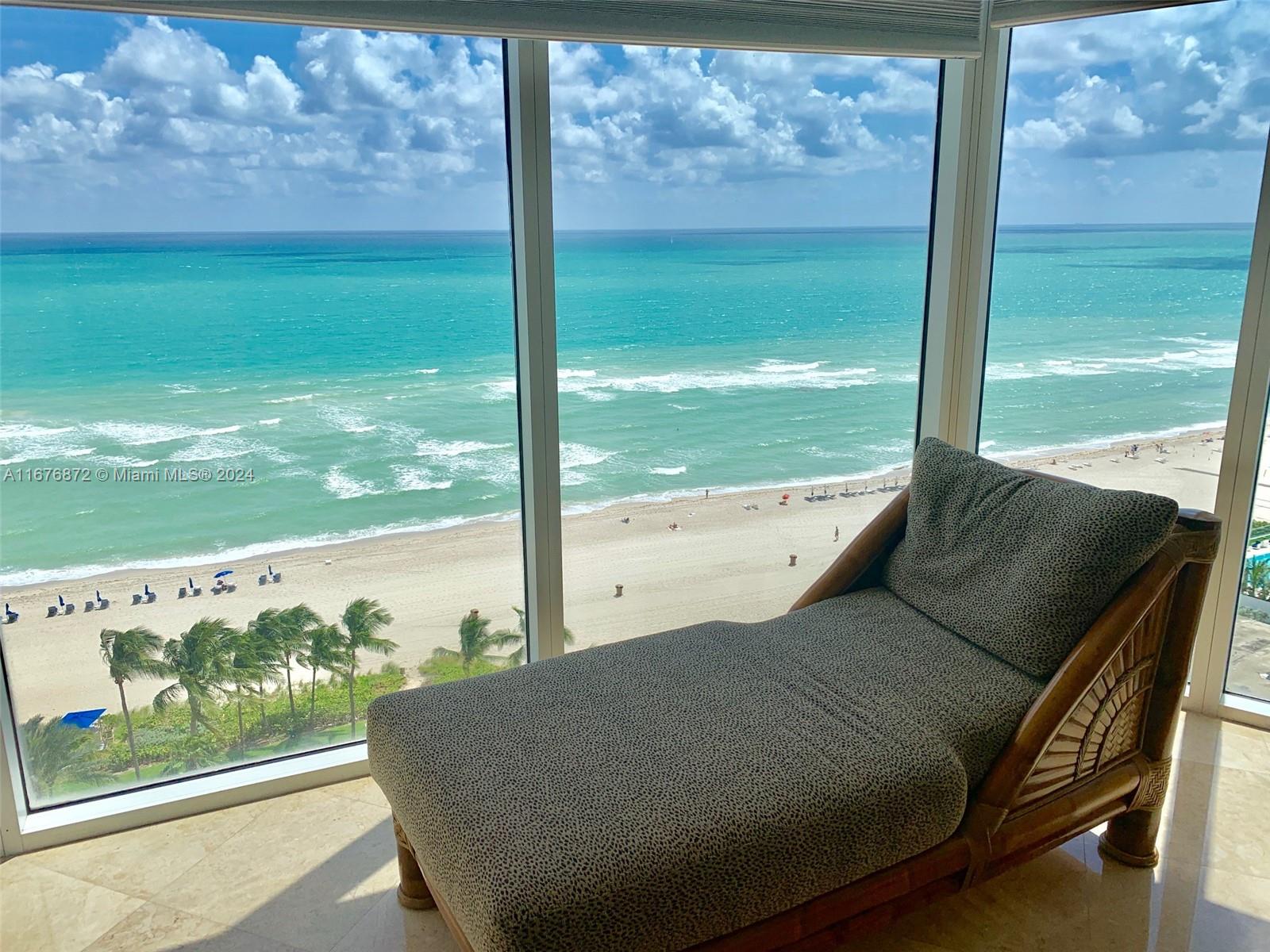 THE PINNACLE CONDO - Residential