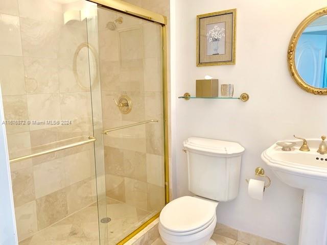 THE PINNACLE CONDO - Residential