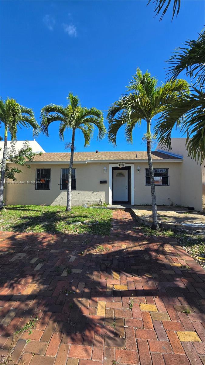 Rental Property at 2705 Nw 204th Ln, Miami Gardens, Broward County, Florida - Bedrooms: 3 
Bathrooms: 2  - $2,400 MO.
