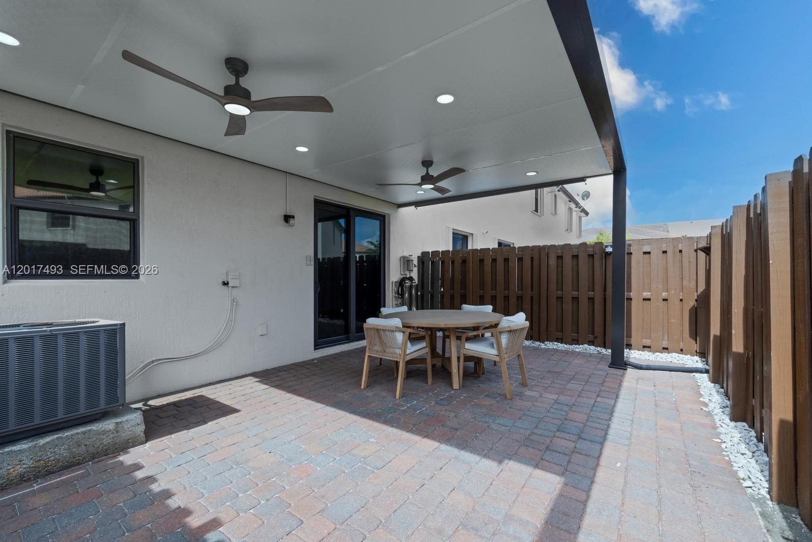 SILVER PALM WEST - Residential