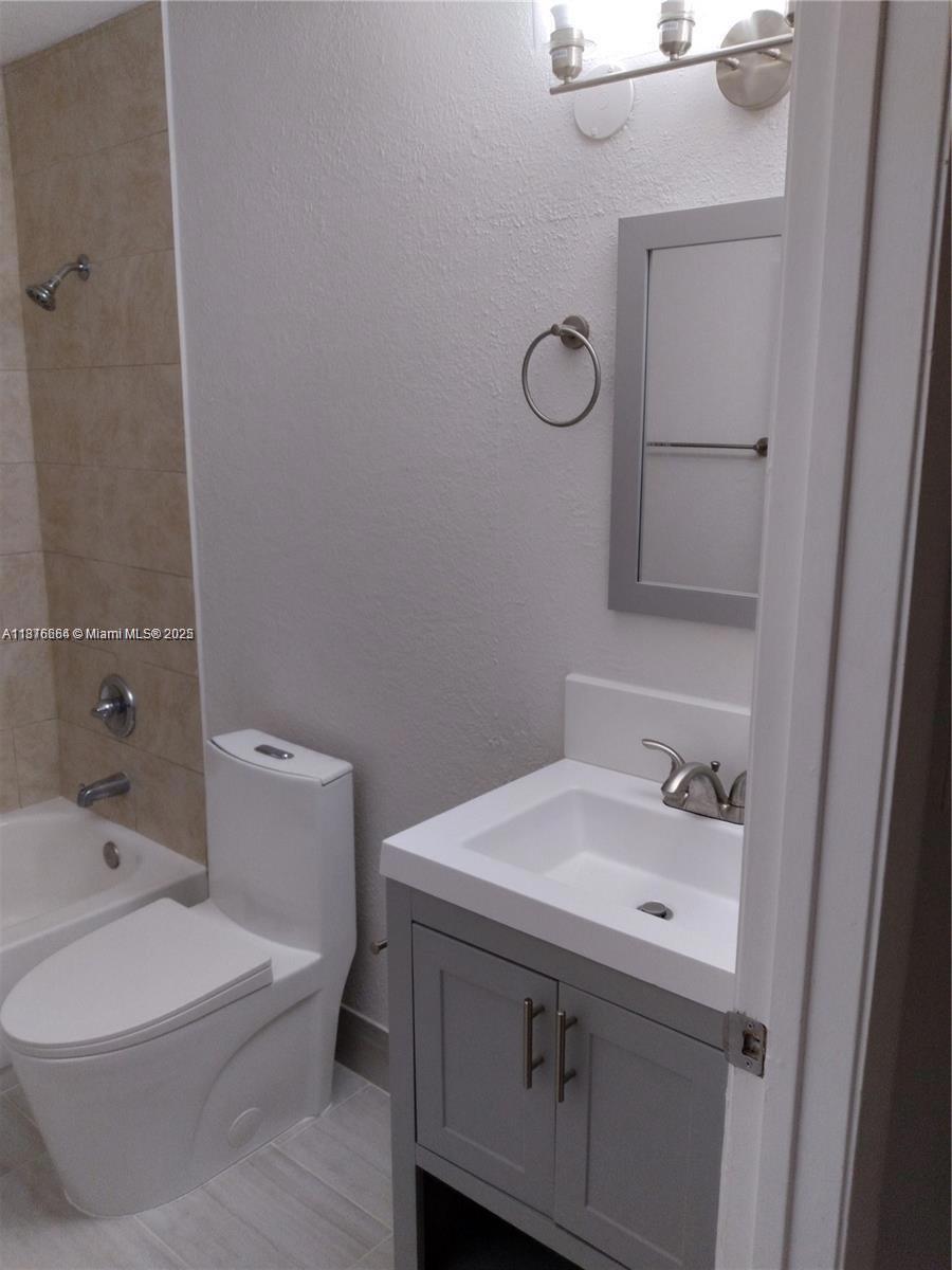 REFLECTIONS AT PEMBROKE P - Residential