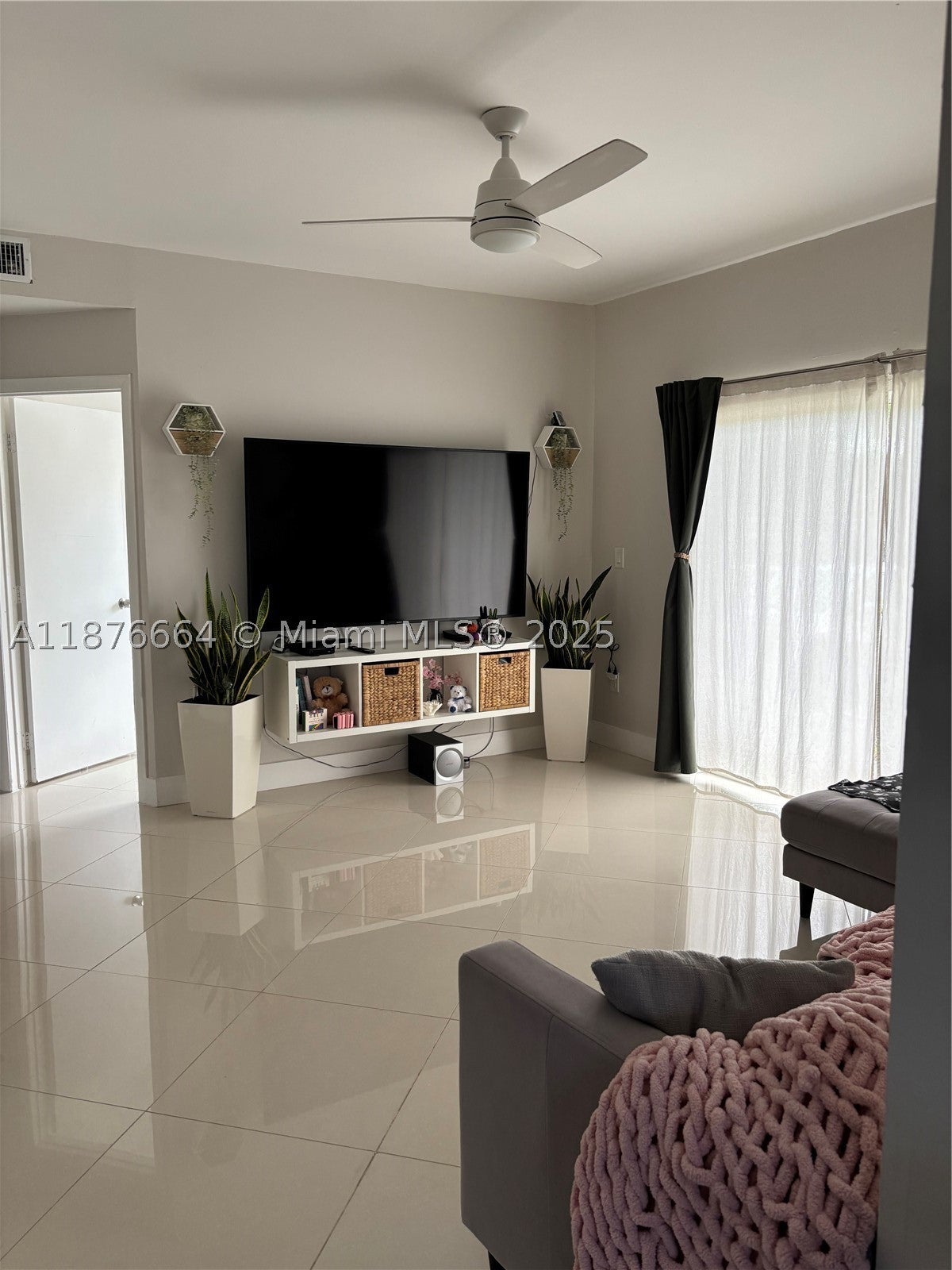 1851 NW 96th Ter 6B, Pembroke Pines FL 33024