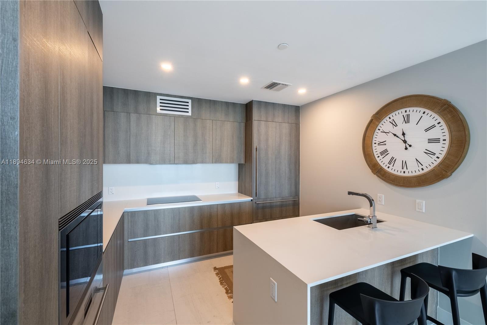 AURORA CONDOMINIUM - Residential Lease