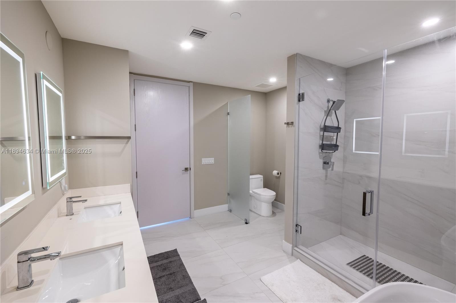 AURORA CONDOMINIUM - Residential Lease