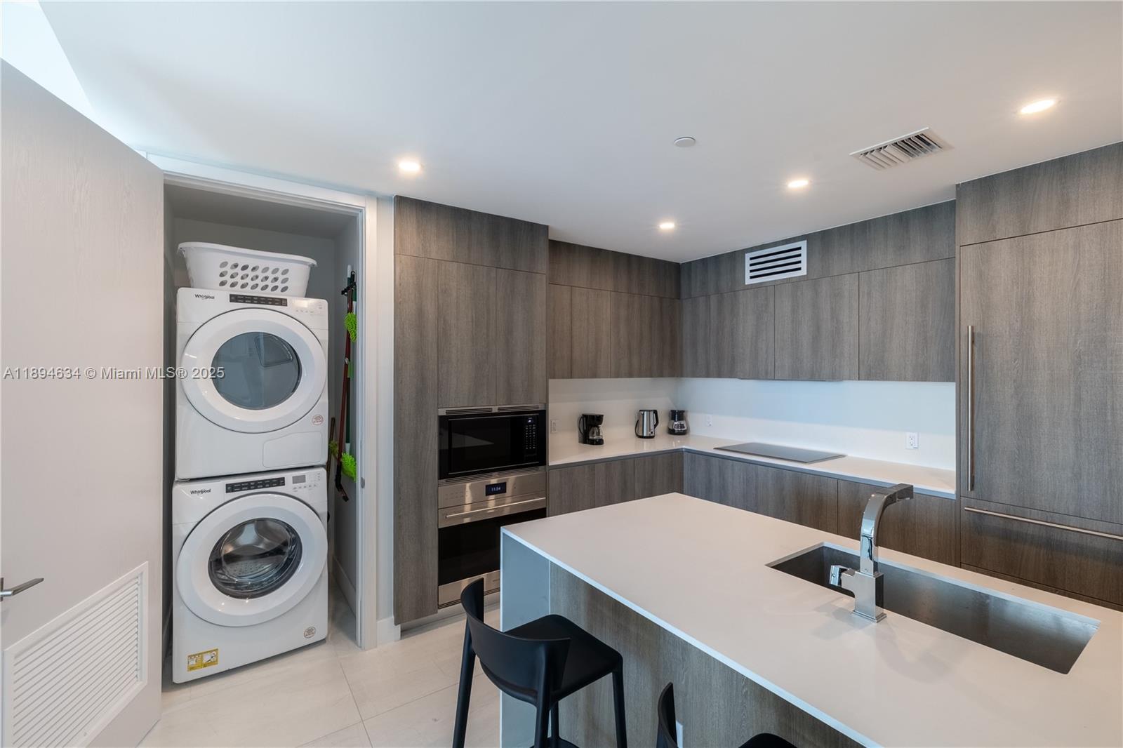 AURORA CONDOMINIUM - Residential Lease