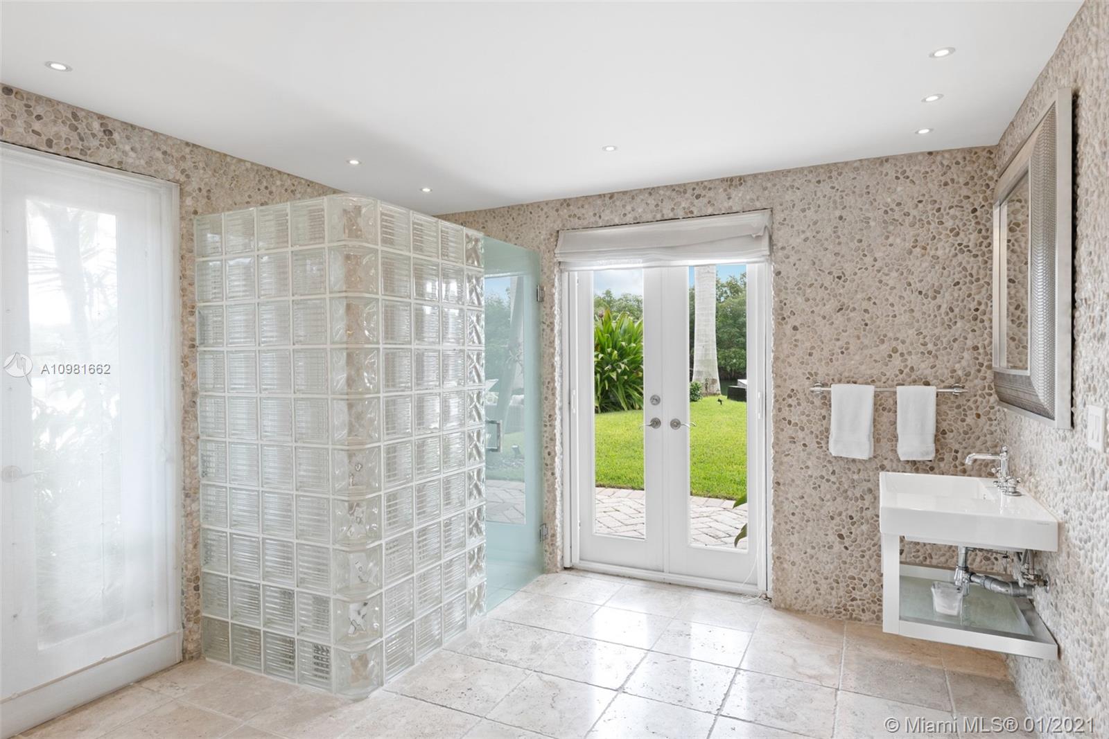 CAPE FLORIDA SUB SEC 3 - Residential