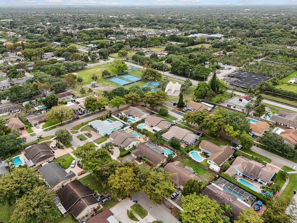 Photo of 5009 SW 104th Ave, Cooper City, FL 33328 (MLS # A12073312)