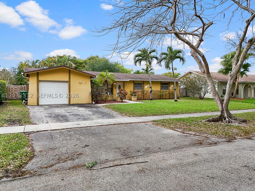Photo of 5009 SW 104th Ave, Cooper City, FL 33328 (MLS # A12073312)