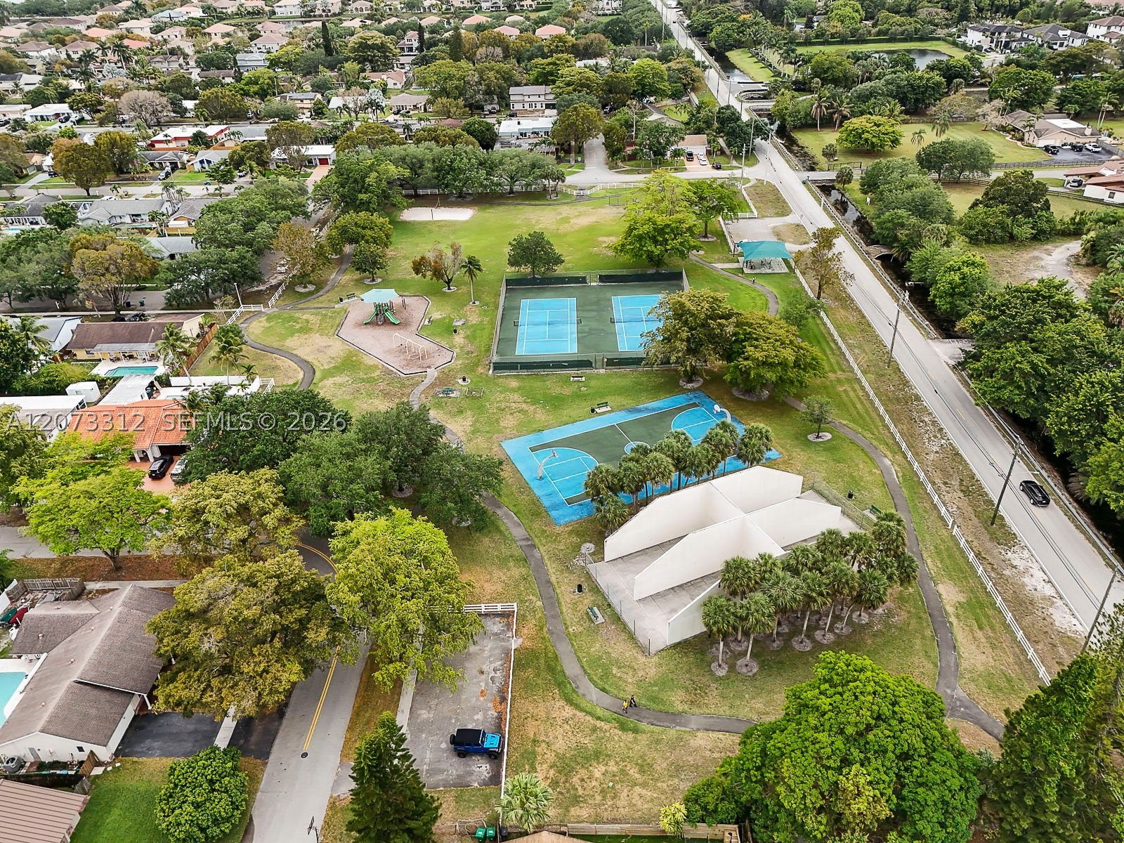 5009 SW 104th Ave