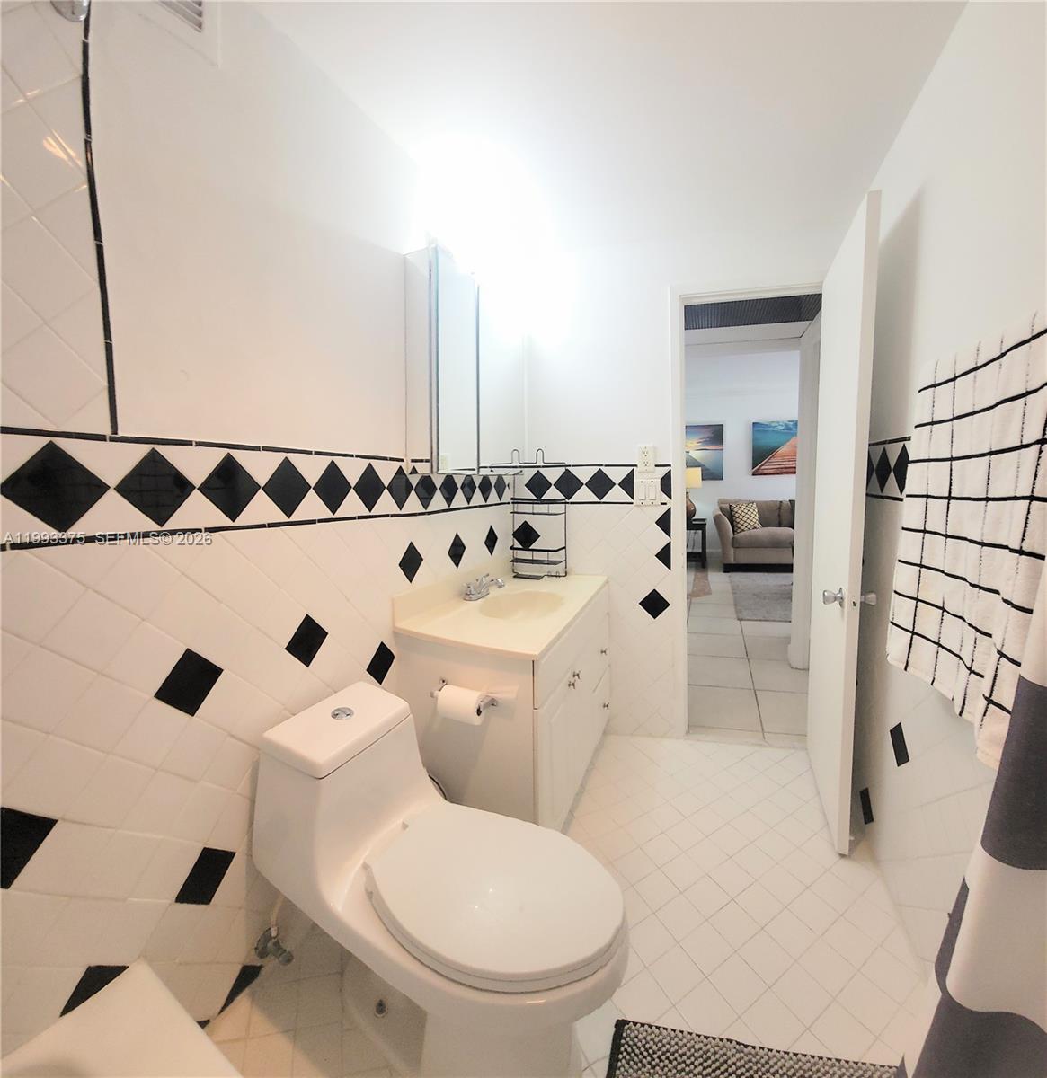 COASTAL TOWERS CONDO - Residential Lease